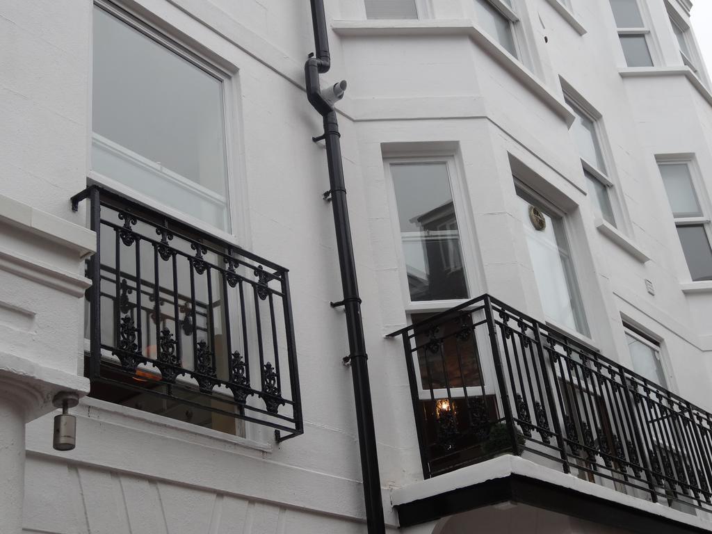 Burlington Beach Apartments Брайтонн Номер фото
